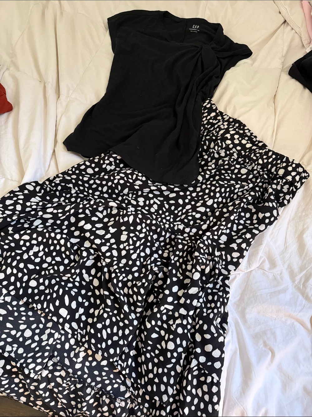 GAP Black Twist-Front Tee with Black & White Spot Midi Skirt